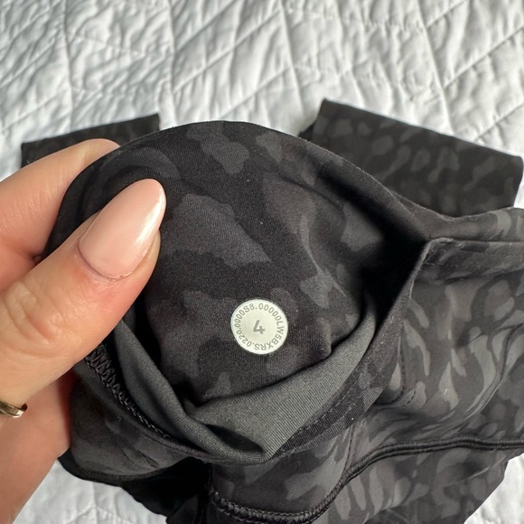 Swift Speed 23” Leggings - Picture 3 of 4